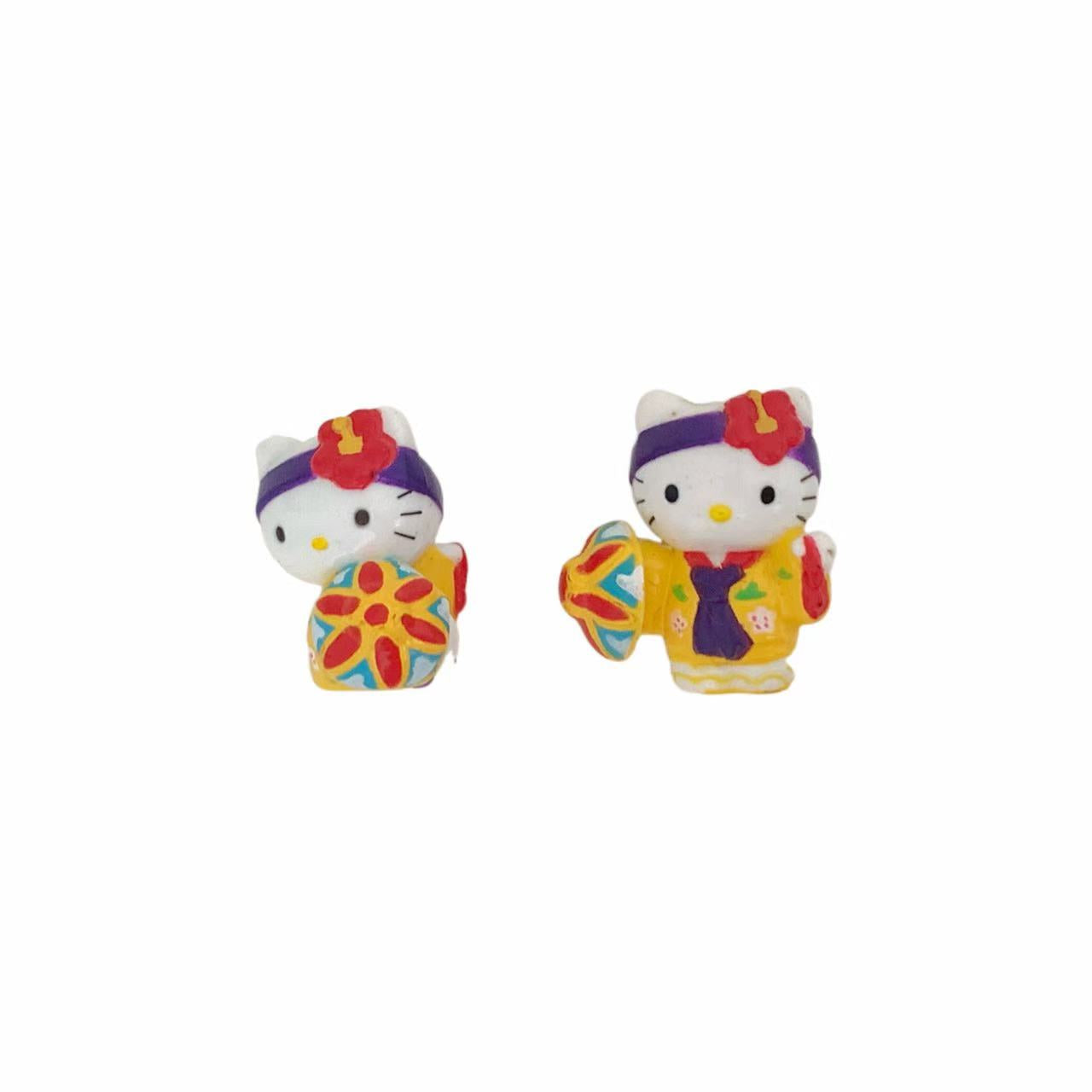 Hello Kitty Gotochi Keychain (with strap) – 1999 Okinawa Traditional Costume (Blue & Yellow Flower Variants) – Japan Exclusive Vintage