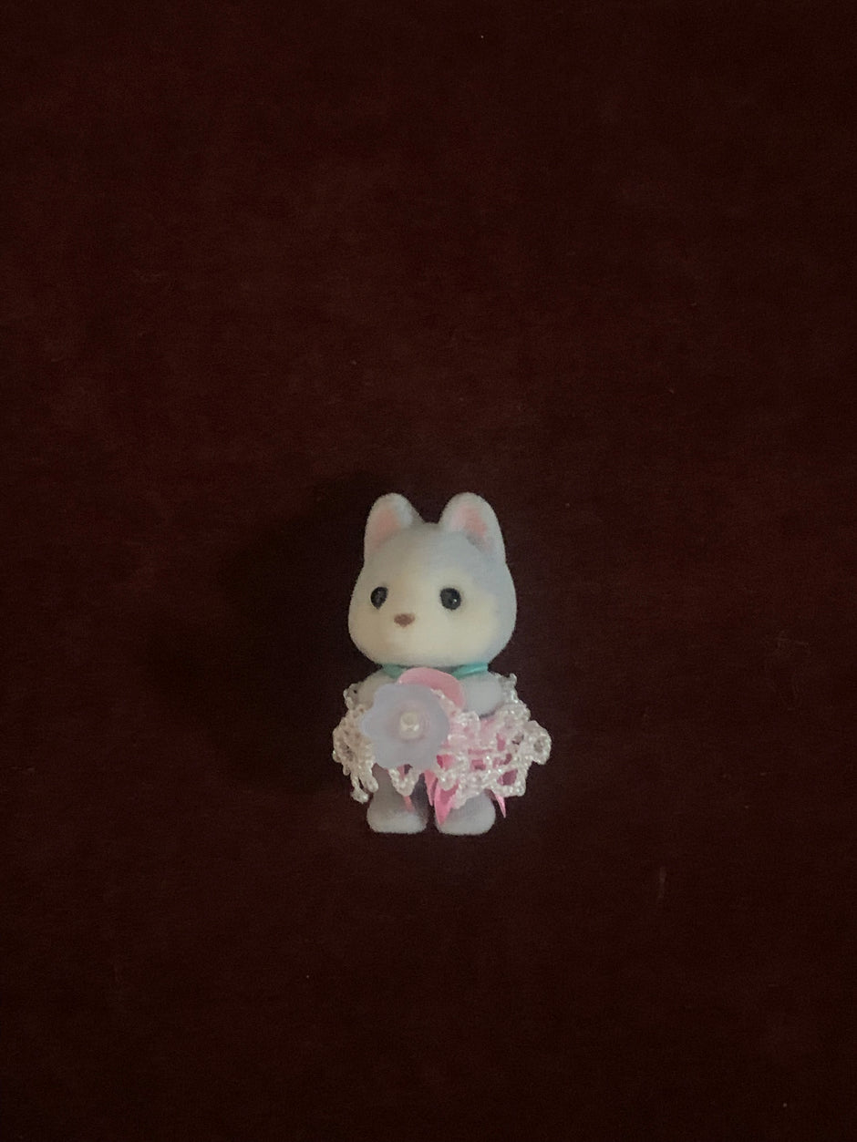 Calico critters Husky Baby Flower