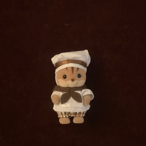 Calico critters Walnut Squirrel Chef